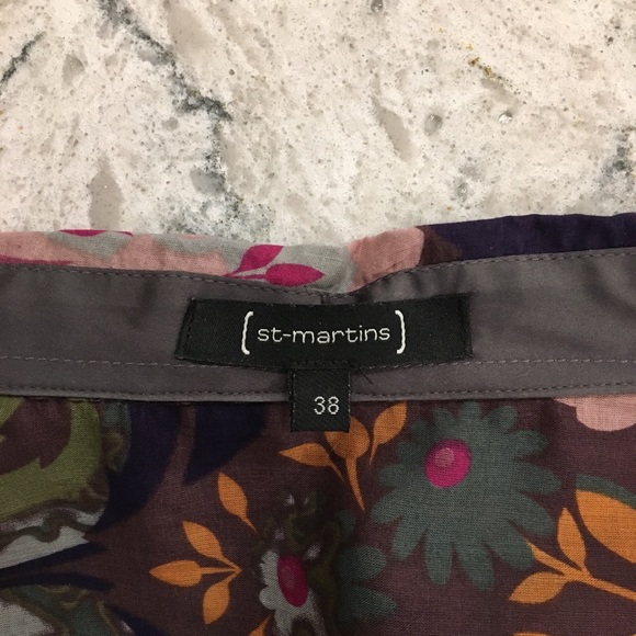 St-Martin’s floral button down Shirt - Picture 6 of 8